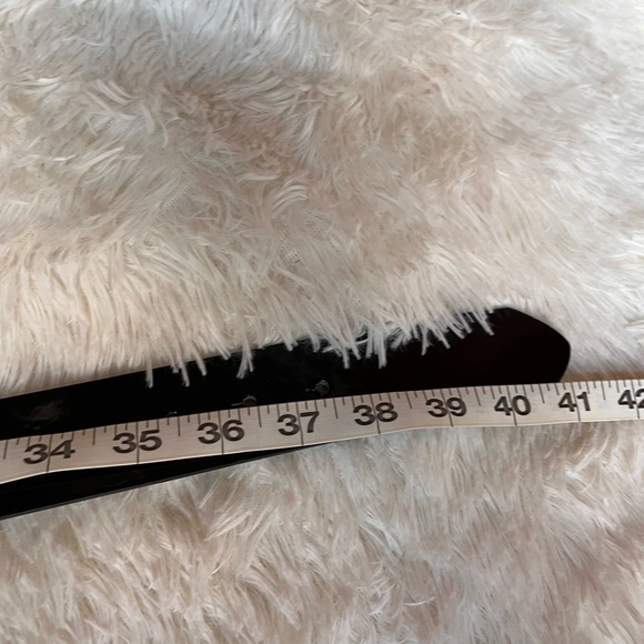 Bebe Black faux patent leather embellished belt rhinestones detailing XL - Picture 6 of 7